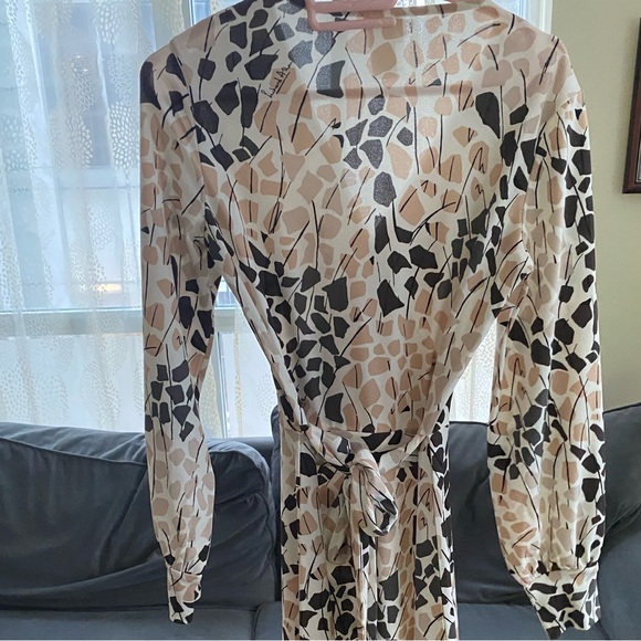 Richard Allan x H&M crêped wrap front dress - Picture 7 of 9